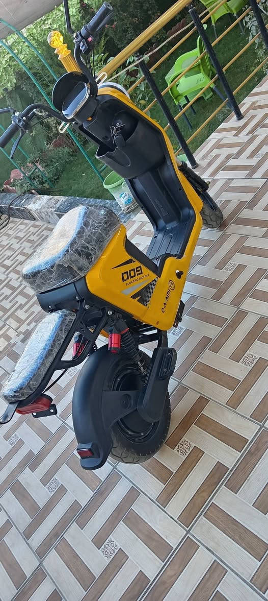 السلام عليكم R9 للبيع الدراجه حيل نضيفه صاله شهر من ماخذه جديده الدراجه اي نقص ما بيه السعر 475 للاستفسار ***********
