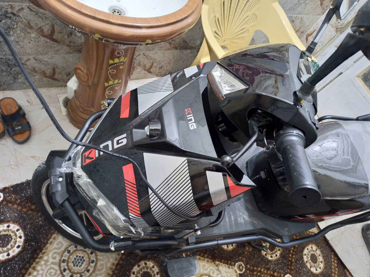 ماطور شحن ٢٠٢٦اللبيع مستخدم أقل من شهر رمادي جزيرة البو علي جاسم ***********سعره مليون وربع وبيه مجال
