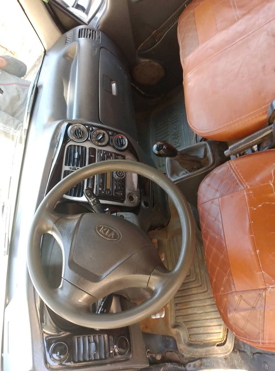 سلام عليكم كيه معروضة للبيع رقم سليمانية موديل سياره 2013 محدث بجمها مال واحد وعشرين سياره مكفوله كفاله عامه سياره جديده معنه كلمه مكينه وكير جدد تخم تاير جديد سياره جهازه مال جناي مانقصها كلشي عنوان سياره واسط صدر سياره مبدل جديد سعر سياره 73وبيها مجال شي بسيط رقم صاحب سياره موجود يمك سياره جديده معنه كلمه ***********
