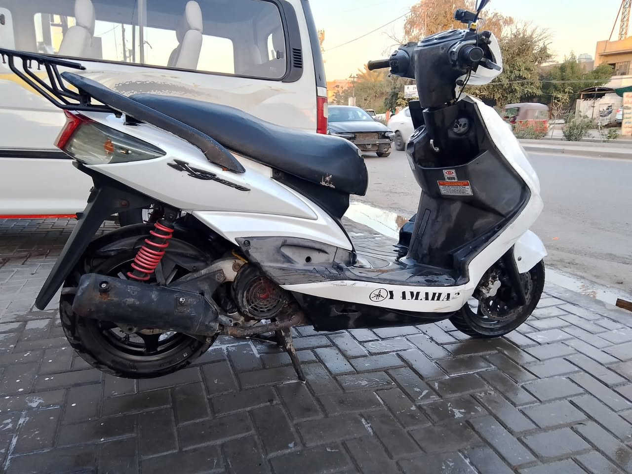 سلام عليكم
دراجه سكنس فحل كابريتر دراجه شغاله سلف و هندر و كهربائيات و الدراجه اي نقص ما بيها دراجه شلعه و معدل و مكينه بلاديه السعر 350 و بيها مجال مكاني بغداد البياع شارع الظغط
الرقم ***********
