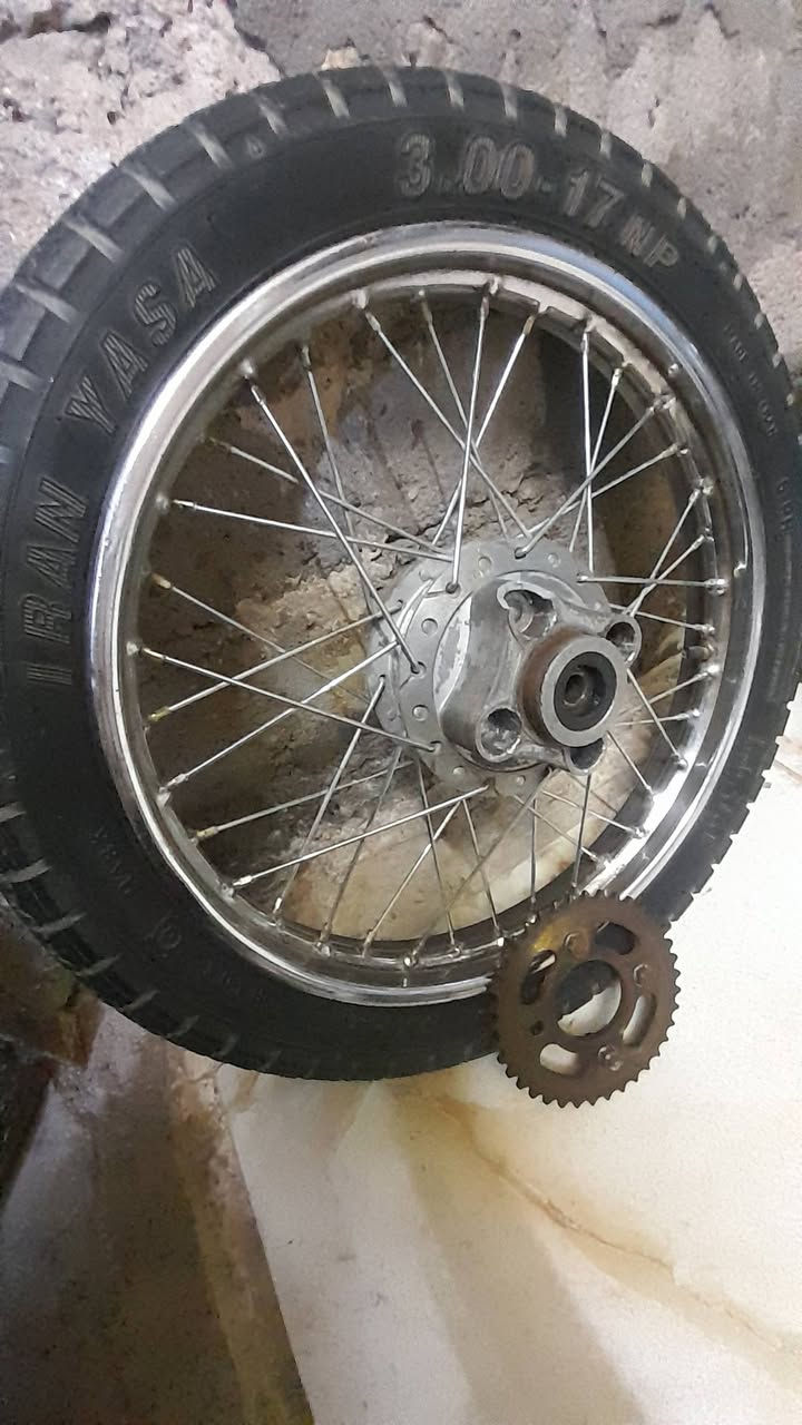 سلام عليكم ويل هوه وتايره نضيف كامل سعر 10 بي بس هاي طكه رقم ***********
