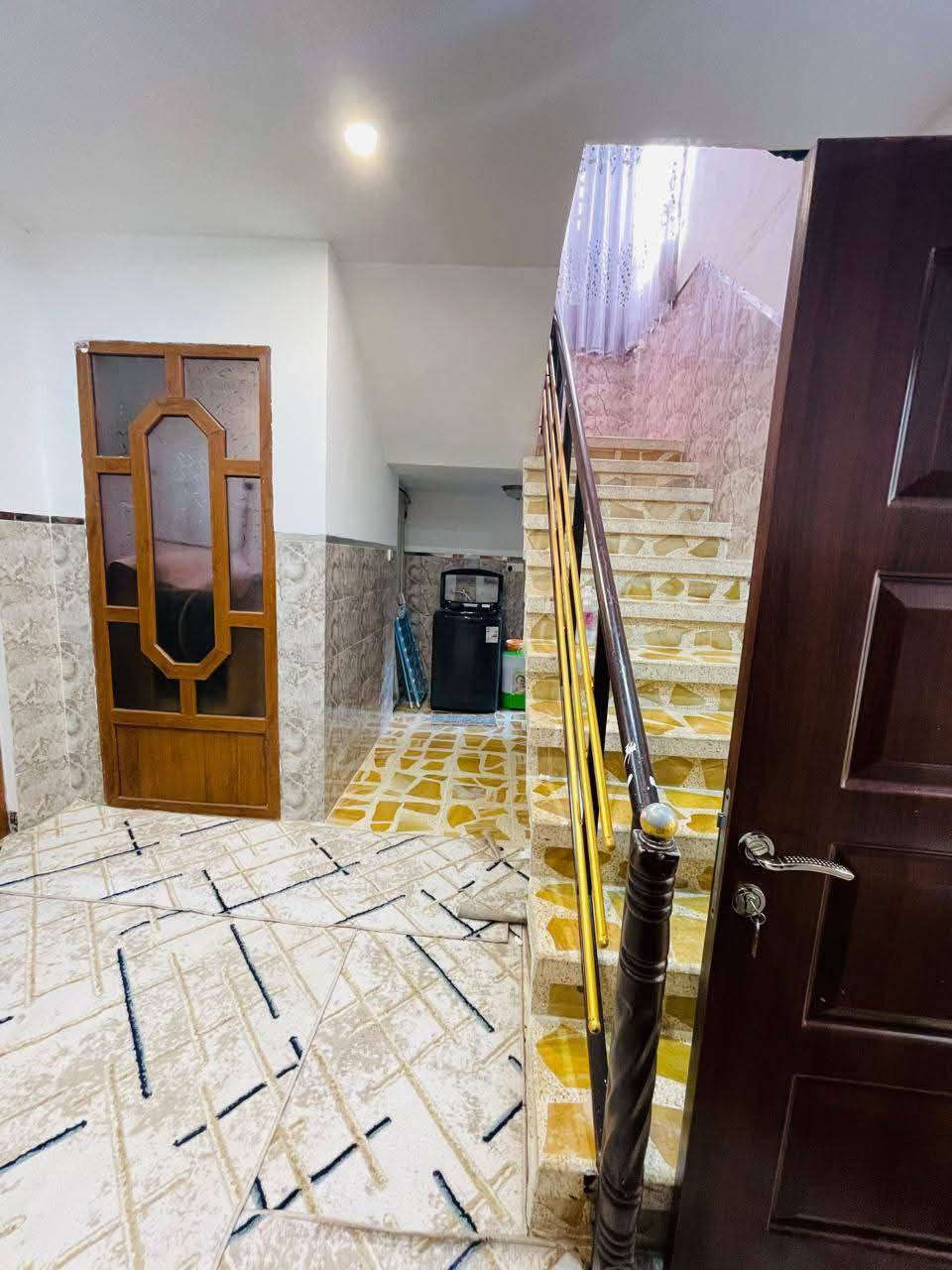 دار طـابقين للبيع 🏠
بناء حديث جديد 👍

حي الكندي الثانية 58📍
الموقع بعد جامع مقبل📍

سند طابو زهور 📃
شـرط الـتحويل 👍

مساحة 200 متر 📏
الواجـهة 10 متر 📏

اتجاه الدار قبلة 🕋
الشارع 12 متر 🛣️

الطابق الاول ☝️
يـحـتوي الـدار عـلـى غــرفـتـيـن نـوم
+ اســــتـقبـال + صــالــة + صـحـيـات
+ مطبخ حار + مطبخ بارد + 3 مناور

الطابق الثاني ✌️
غـرفـتين نـوم + صـالـة + مـطبـخ
+ هول + صحيات + سطح ناصي

كافة الاسعار في قناة التليكرام 👇

https://t.me/makteb_alsanabil/1223?single

عــندك عـــقار تريد تبـيعه ؟؟
للـترويج والاعـلان عن عـقارك
يــمكـنك مــراســلة الــصفـحـة 
او الاتــصال عـلى الارقــام 👇

***********
*********** 
***********

لــدينـا الــمزيـد مـن الـعـروض الـممـيـزة 👌
اذا كان لديكم اي اسـتفسار او اسـتشارة 🖐️
يـمـكنكـم مـراسلة الـصفحة بشكل فوري ✉️

#_مكتب_السنابل_للعقار
#_الموصل
#_حي_الحدباء
#_حي_الكندي_الثانية_58
