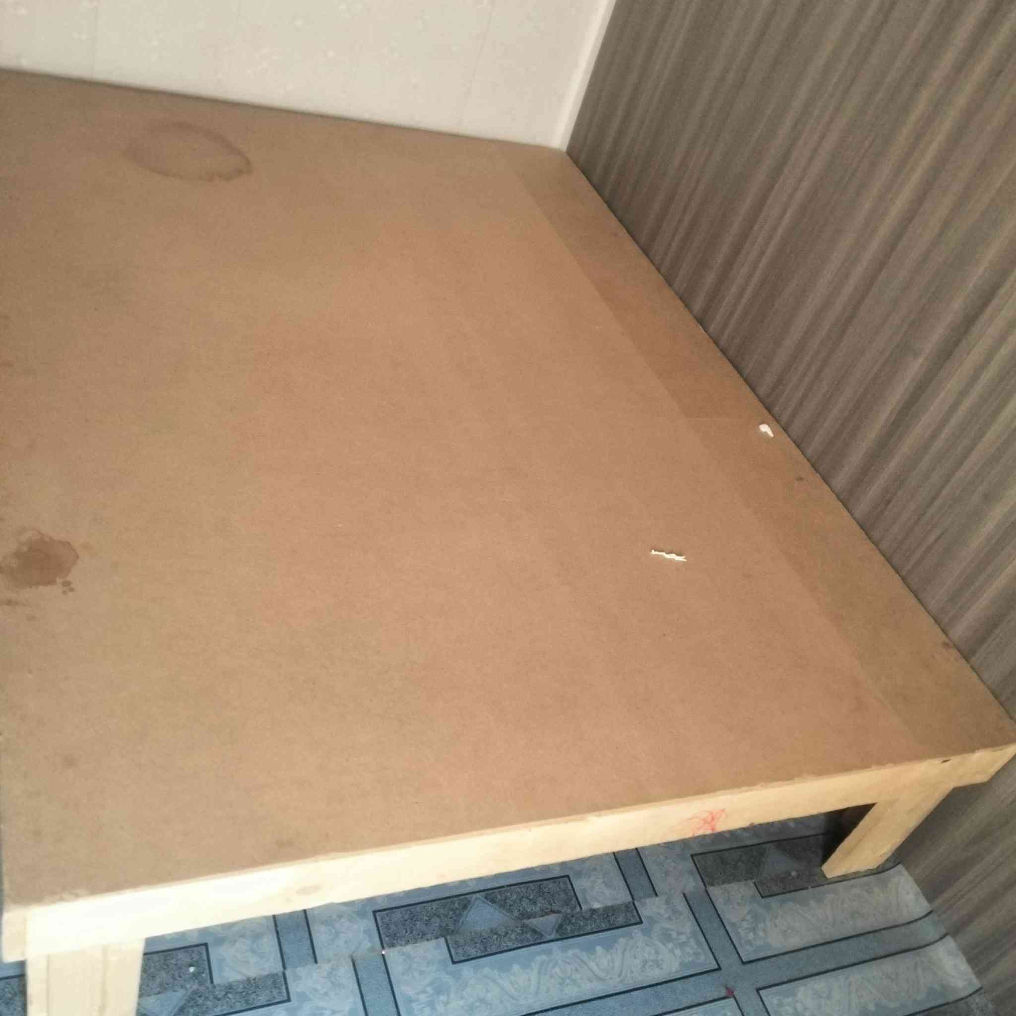جربايه تسكام ودوشك للبيع ب 60 وتنور غاز ياخذ 5 خبزات ب 75 ماسنجر ما متواجد فقط واتساب ***********
