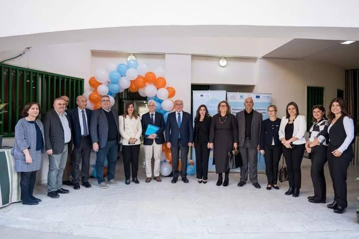 خصومات شهر يناير 2026 – دورة محادثة اللغة الإنجليزية 🗣️
طوّر مهارة التحدث باللغة الإنجليزية بثقة وبأسلوب عملي، واستفد من خصوماتنا الشهرية المستمرة.
يسرّنا نعلن عن خصومات خاصة شهرية لكل شخص يرغب بتقوية مهارة التحدث (Speaking)، حيث إن التركيز الأساسي في الدورة هو المحادثة والتطبيق العملي.
📘 دورة محادثة إنجليزي أونلاين
(عبر Google Meet)
🔹 الدورة تركز بشكل أساسي على:
التحدث باللغة الإنجليزية من أول يوم
تقوية مهارة المحادثة بطلاقة وثقة
تحسين النطق وسرعة الرد والتفاعل بالحوار
استخدام اللغة الإنجليزية في المواقف اليومية والعملية
تقليل التردد والخجل أثناء الكلام
👩‍🏫 تدريس مباشر مع مدرسين مختصين
⭐ خبرة أكثر من 35 سنة
👥 مجموعات صغيرة لضمان مشاركة الجميع بالكلام
🕒 أوقات مرنة تناسب الطلبة والموظفين
🎯 الدورة مناسبة لـ:
الطلبة
الموظفين
الخريجين
وكل شخص يريد يتكلم إنجليزي بثقة
🔥 خصومات شهرية متجددة
⚠️ عدد المقاعد محدود والحجز بأسبقية التسجيل
📩 للاستفسار والتسجيل يرجى إرسال رسالة الآن
📲 أو التواصل عبر الواتساب:
+964 750 544 8548

خلّي كل شهر يكون خطوة أقوى بتطوير مهارة التحدث بالإنجليزية ✨
================
#دورة_محادثة_انجليزي
#EnglishSpeaking
#SpeakingOnly
#تعلم_اللغة_الانجليزية
#تعليم_اونلاين
#خصومات_شهر_يناير
