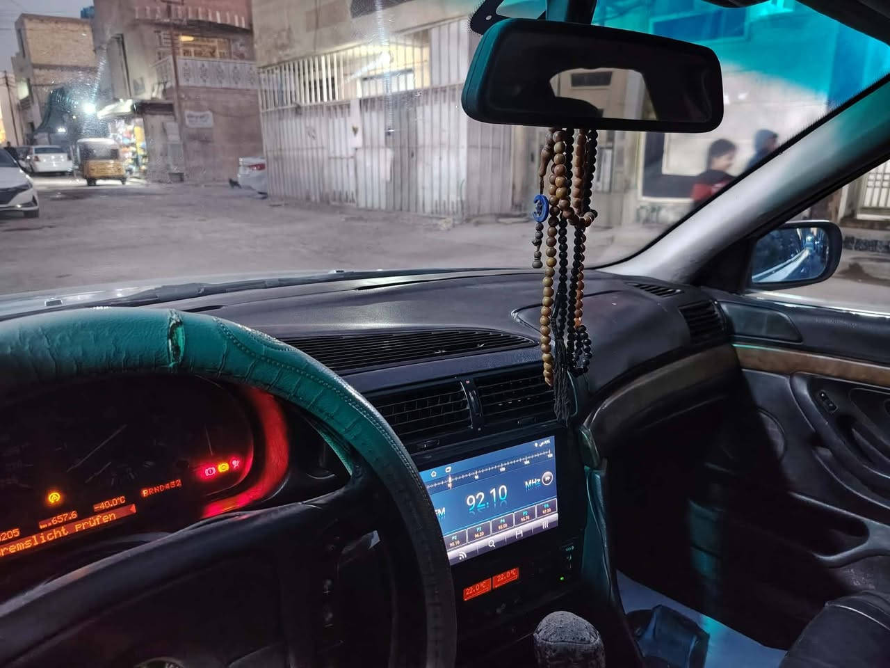 سلام عليكم خفاش موديل 95 نضيفه كلش بس دعاميه الماميه واحد رجع بك مايدري بس 740 ثمانيه سلندر واي ستفسار خابرني واني خادم السعر 70 وبيه مجال وهاذة رقمي ***********
