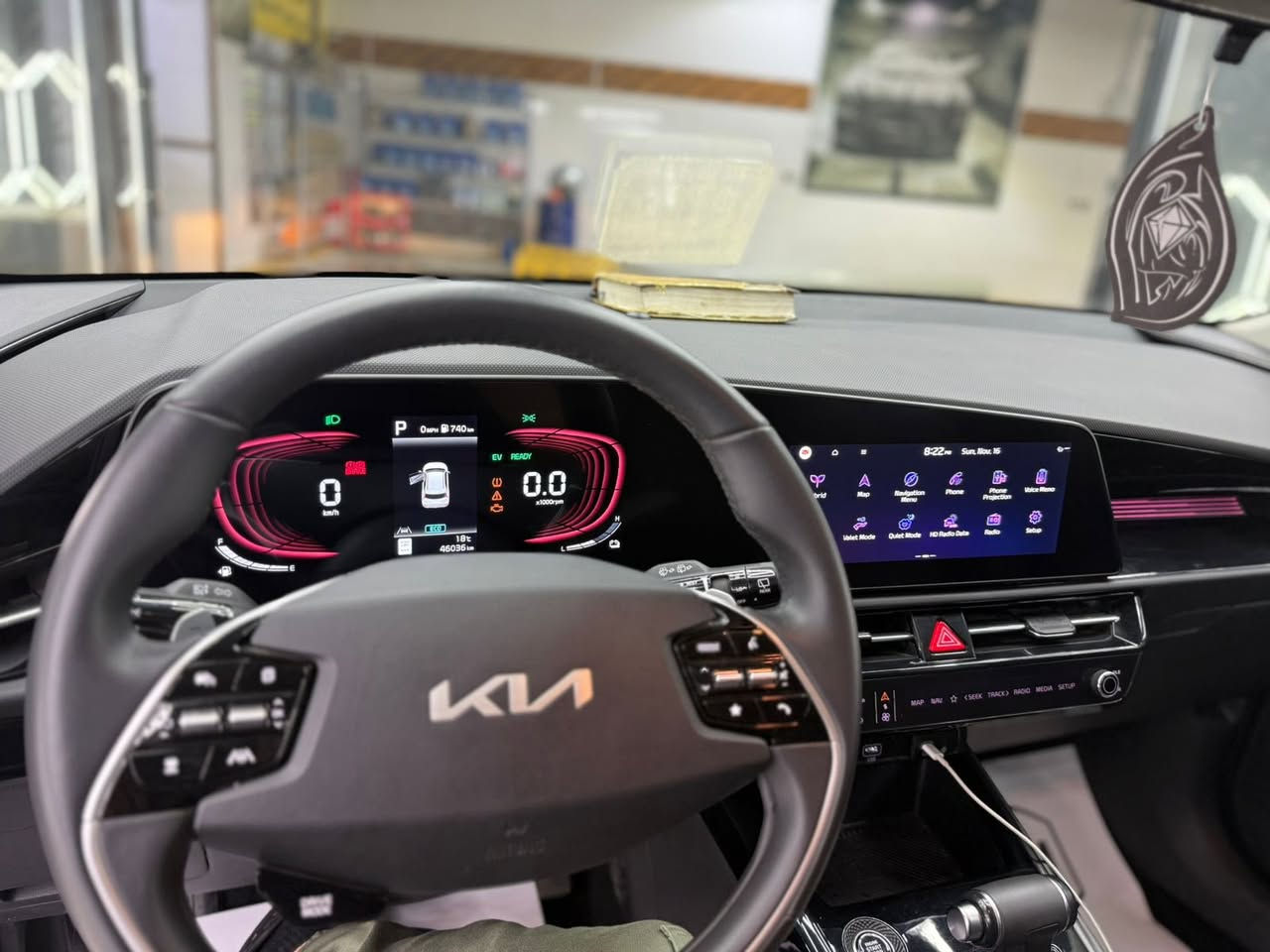 كيا نيرو 2023سعر 145$سياره جاهزه مابيه اي نقص غير مذكور بسونار
وارد أمريكي – مرقمة بغداد

تريد سيارة صرفها قليل جداً

كيا نيرو هايبرد 2023 خيار عملي وعصري، بحالة ممتازة جداً، لون مميز، نظافة عالية واستخدام خفيف.

🚗 محرك 1.6 بنزين + هايبرد

⚡ قوة تقريباً 139 حصان

⛽ صرف اقتصادي جداً (4–5 لتر لكل 100كم حسب القيادة)

🔄 تبديل أوتوماتيك 6 سرعات DCT

الحادث:السياره دعاميه وخشم البنيد بي شبر بارد موضح 

المواصفات:

✔ شاشة كبيرة + عداد ديجيتال

✔ بصمة تشغيل + بصمة أبواب

✔ دخول ذكي

✔ نظام Eco / Sport

✔ مثبت سرعة

✔ رادار أمامي + مانع تصادم

✔ محدد مسار + تصحيح مسار

✔ نقطة عمياء

✔ كاميرا خلفية + حساسات أمامية وخلفية

✔ Auto Hold

✔ شاحن وايرلس

✔ كراسي جلد ومخمل + تدفئة

✔ إضاءة LED أمامية وخلفية

✔ شفتات على الستيرن

✔ نظام صوتي مميز + بلوتوث + USB

سيارة مريحة وهادئة، مثالية للاستخدام اليومي داخل بغداد، وتوفر عليك فرق كبير بالمصاريف مقارنة بسيارات البنزين.

الموقع: بغداد –مجمع بسمايه

الرقم : ***********

اتصال واي استفسار اني حاضر
