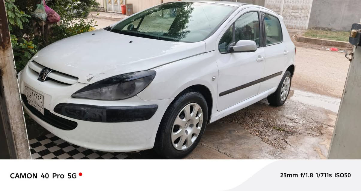 السلام عليكم للبيع بيجو فرنسي موديل 2005 سياره جاهزة كير مكينه حداديه كله جاهزة مكفولة من الضربه بيه صبغ مكانات بسيطة السعر 44 مكانه حله الاتصال ***********
