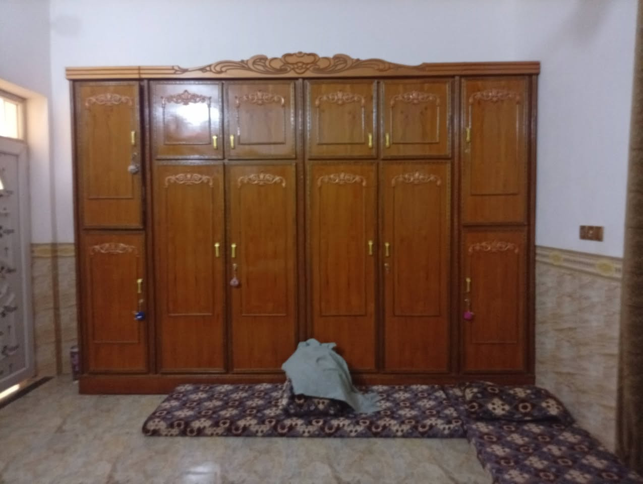 غرفه البيع ماصار شهرر مستخدمهه سعرر مليون 150استفسار اكثرر ***********
