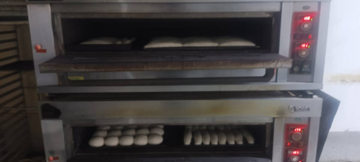 السلام عليكم فرن كهربائي للبيع
بسعر مناسب جداً 
 للاتصال ***********
