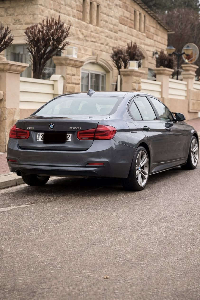 BMW 2017 F30 XDRIVE
سيارة فول مواصفات بدون اى نقص
ماشى ٧٠،٠٠٠ مايل (١٠١٠٠٠كم)
شاشة كبير
كشنات جلد و خزن 
auto start / stop
3 driver mode
كاميرة خلفى
حساس امامى و خلفى
ويل بيلادى
محرك ٢٠ توين توربو
ملاحضة :-سيارة من ٢٠١٨ يمى بدون اى نقص كلشى بيلادى حتى بلاكات او نوزلات بيلادى كلشى على شريكة
سيارة بس جملغ مع بونيد صبغ بدون دواخل  
***********
سعر ١٦٥$
