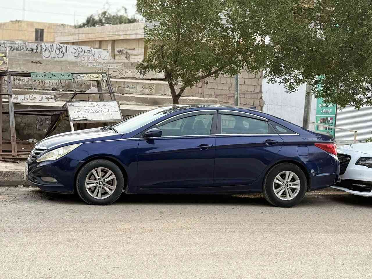 السلام عليكم سوناته 2012 وارد رقم بغداد
السيارة جاهزة كير محرك كهربائي صدر
بها صبغ خمس قطع جماليه 
مكان ديالى السعر 83 بها مجال بصيط
***********
