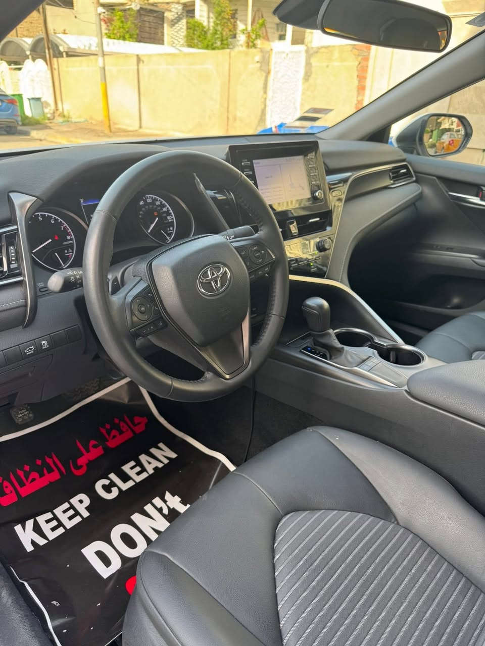 كامري موديل 2024حادث موضح بصور سعر 210 ***********
