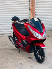 للبيع دراجة هوندا PCX موديل 2020 (الجيل الثالث)  ▪️ الحالة: جيدة جداً ...