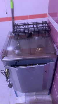 طباخ 4 عيون مستخدم فقط شهر  07721477826 راسلني واتساب فقط   ب200 الف و...