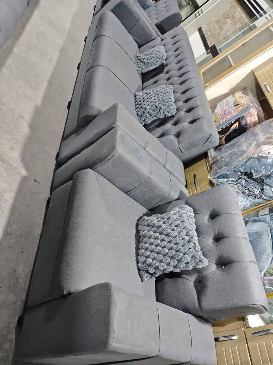 السلام عليكم ورحمه الله من معرض الرحمن وصل تخم تركي مرتب نظافه100 10 مقاعد للاستفسار واتساب ***********
