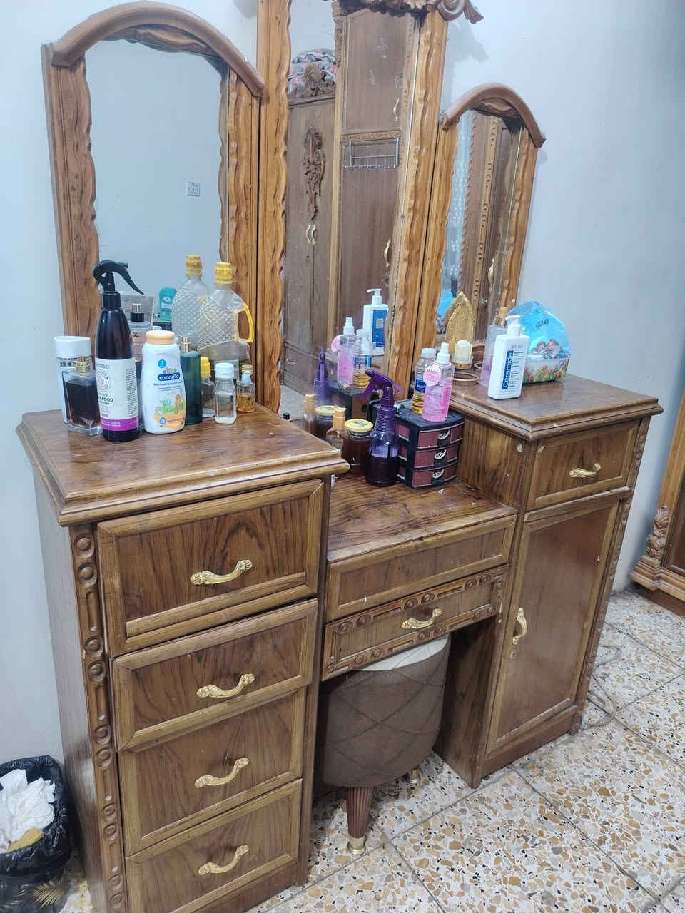 غرفه خشب صاج اصليه سويناه قبل ٣ سنوات ونريد نغيره السعر مليون ونصف


**إذا كنت صاحب هذا الإعلان وتريد حذفه لأي سبب، رجاءا أرسل رسالة إلى الدعم الفني**
