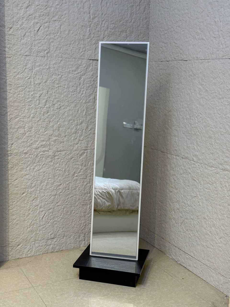 غرفة نوم ناز ابواب 7 قطع معمل اصلي درجة اولى📢

نفس الصورة بالضبط💯
برغي وجوي حديد
سرير جك خزان 
نرمايد هيدروليك 
سكك ثلاث مراحل  
متوفرة بلون كريمي
كنتور 6 باب قياس 225سم✅
ملحق كنتور 2 باب 75سم✅
سرير 180*200✅
كومديات عدد 2✅
ميز تواليت✅
مراة قيافه✅
 
السعر  890 الف 

توصيل بغداد مجانا 
اطراف 20 الف 
محافظات 75 الف بغداد, العراق


**إذا كنت صاحب هذا الإعلان وتريد حذفه لأي سبب، رجاءا أرسل رسالة إلى الدعم الفني**