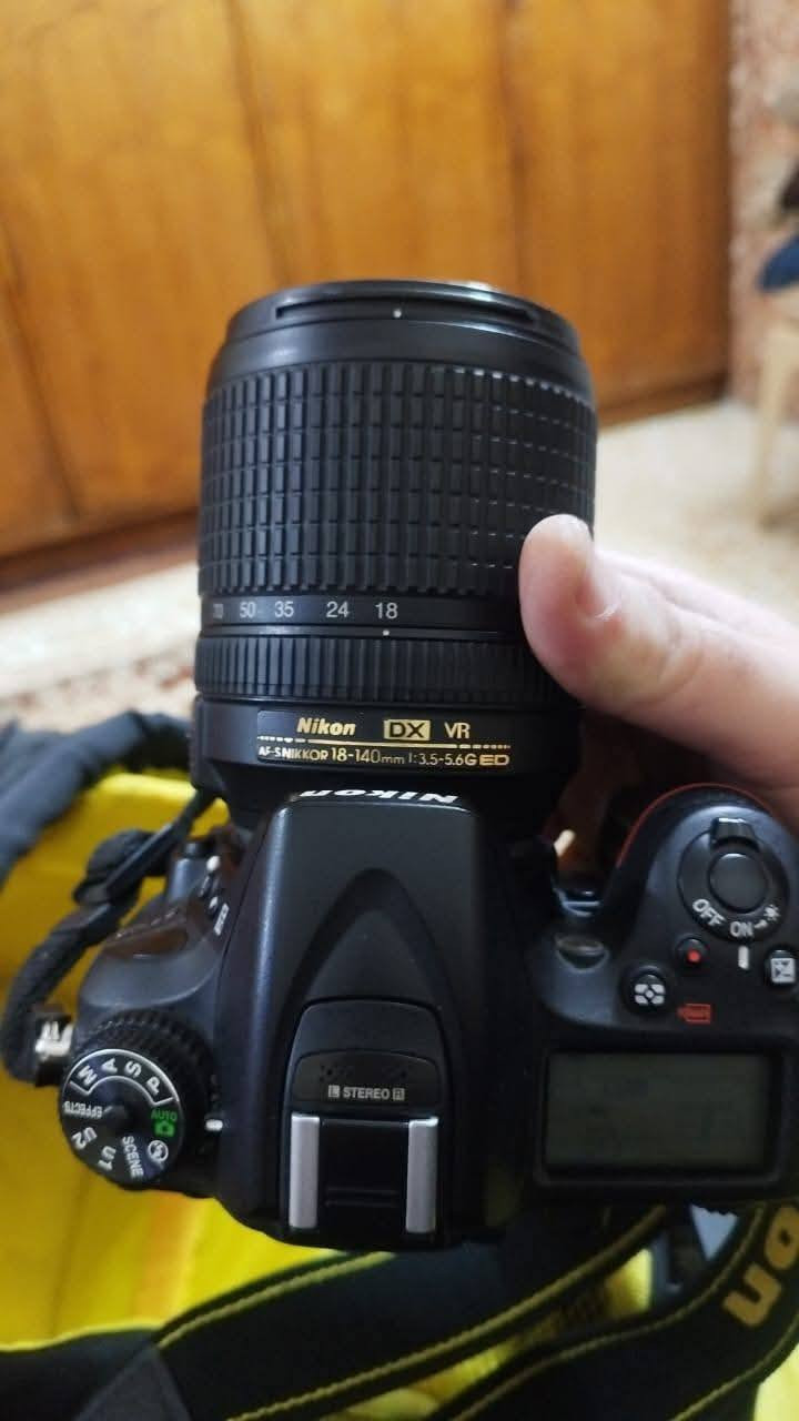 كامرا نيكون 7100 نظيفة كلش استخدام قليل السعر 320 وبيها مجال *********** واتساب
