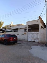 بيت للايجار • ٢٤٠م • حي الشهداء