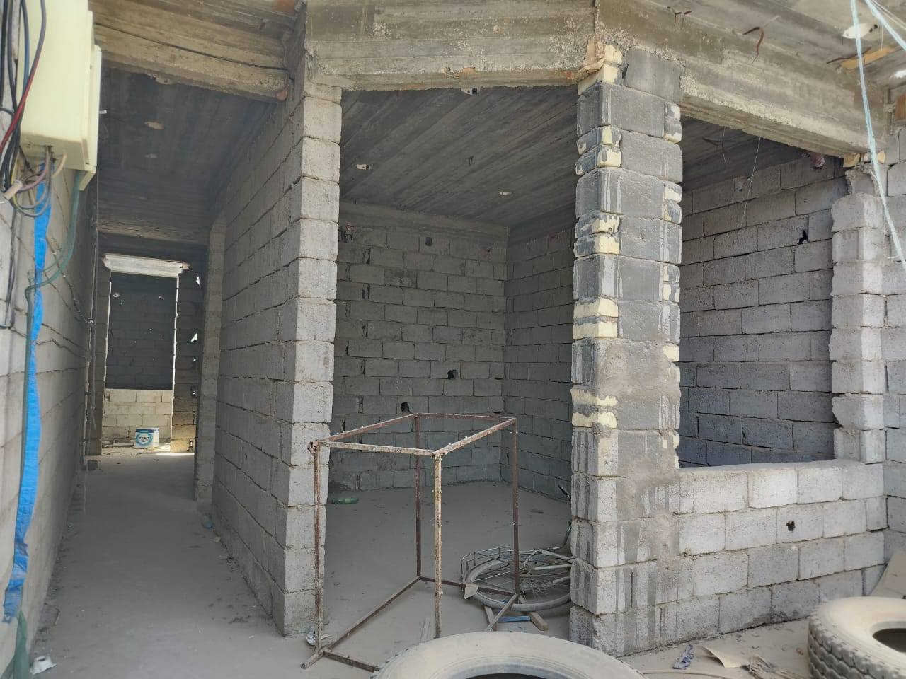 السلام عليكم يوجد لدينا هيكل للبيع مساحه 100متر واجهه 5ونزال 20يحتوي على ستقبال +ساحت درج داخلي +غرف نوم عدد 1+حمام جميع الخدمات موجوده ماء وتبليط وكهرباء نوع الملك قانون 117 العنوان بغداد الدوره مدخل البوعيثه الهواشة مجاور ماركت تاجر السعادة قرب شارع العام الاستفسار اتصل على هاتف *********** *********** الرقم الأثير يستقبل الواتساب
