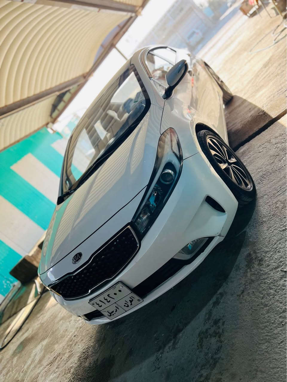 السلام عليكم بيع مستعجل 
للبيع سيراتو 2017 خليجي محرك 1600 كفاله 
رقم اربيل وكاله وتحويل السعر 127 وبيهاجم مجال 
الشراي يتصل *********** مكاني النجف
