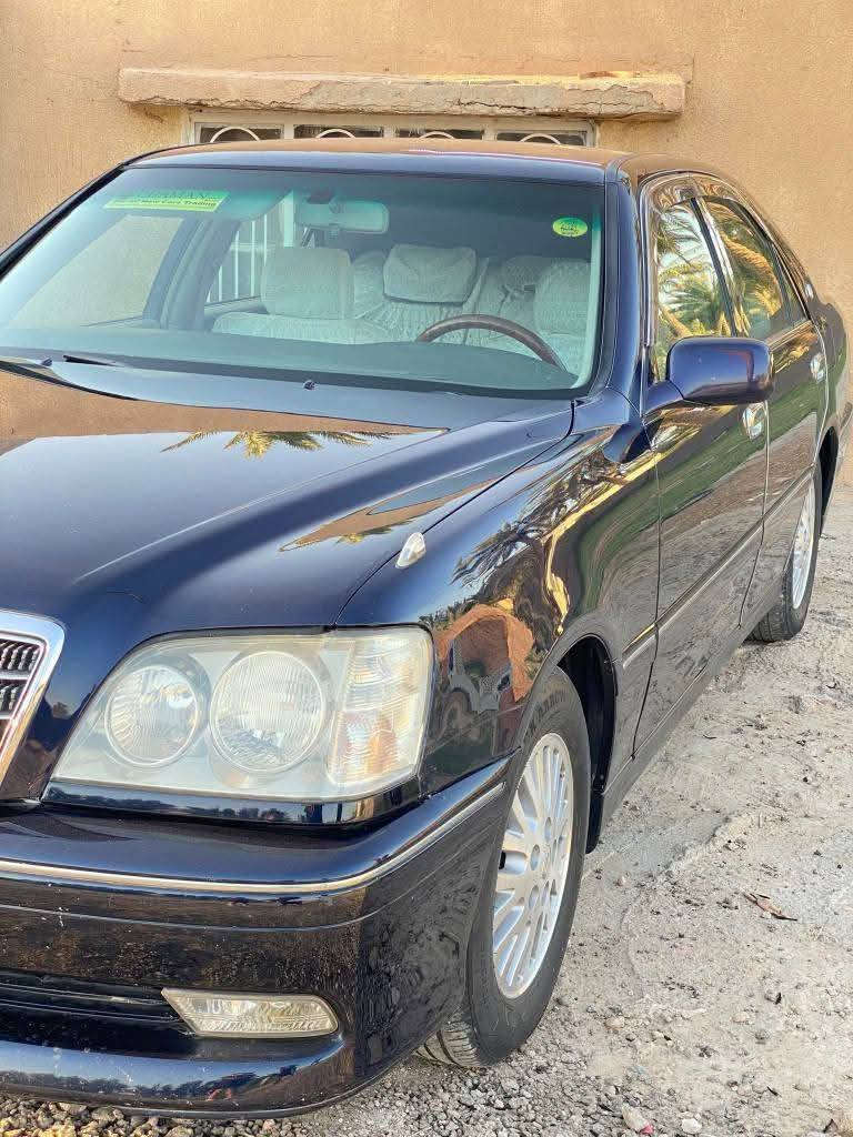 السلام عليكم ملكه للبيع مديل 2000 اصل دكمتين مدفوع كمرك وضريبه كامله قرصها موجود بس الترقيم باقي مكفوله كص ونقل جثه جاهزه مكينه وكير وحداديه وتبريد كله جديد لون حبري بيها حادث جاملغ امامي فقط دواخلها حلوه نضيفه مكينه فيفيتي السعر 92 وبيها مجال حك الجيه مكاني بابل مركز ***********
