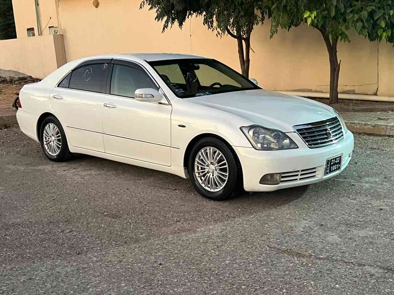 شاهينة موس ٢٠٠٦
گيرگةورة مةكينة بجوك 
٢دوكمة ناو زةرد
تةبريد سارد بريك بةسراوة 
كامل  سيرفز   تةقةو رةقةي نية
جالو شوخت نية 
تاو ويلي تازةية 
سعر ٦٢ مجال 
***********

