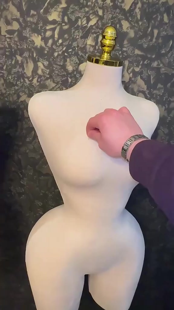 مليكان نحت لعرض الأزياء 👗✨
مثالي لمحلات الملابس وورش الخياطة
جودة عالية و ينغرز بي دنابيس  🔥
📏 مقاسات 42,40,38
متوفر ب 3 الوان اسود وابيض و اوف وايت 
🚚 توصيل كافه محافظات العراق شرط الفحص امام المندوب 
📩 لطلب راسلنا على ***********
