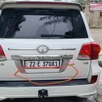 لاندكروس 2009محدث الفين 2015 بيها صبغ بل بوند اشويه الي بيها ايشاره بل...