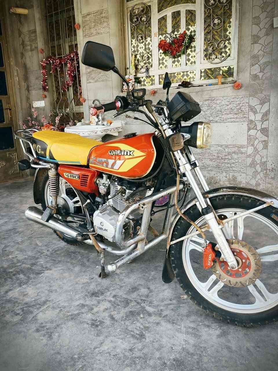 ***********
بي واتساب
