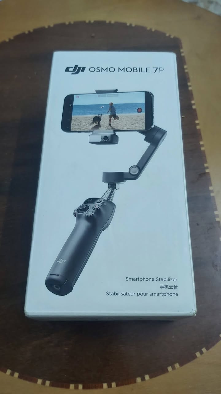 السلام عليكم
للبيع جمبل اوزمو موبايل   dji osmo Mobile 7P جديد غير مستخدم تم شراءه بمبلغ ٢٥٠ الف من المحلات المتخصصة في المنصور بغداد  وبسبب الحاجة ووجود ظرف قاهر اعرض بيعه ب ١٧٥ الف دينار وبي مجال بسيط يستخدم للتصوير الذكي وتتبع الشخص اثناء تصوير الفديو بدون الحاجة الى شخص ثاني وميزات اخرى وممكن الدخول الى اليوتيوب او موقع مصنع الجهاز للاطلاع على امكانياته وأستخداماته
وممكن الدخول الى الخاص او الاتصال عبر الماسنجر.تحياتي


**إذا كنت صاحب هذا الإعلان وتريد حذفه لأي سبب، رجاءا أرسل رسالة إلى الدعم الفني**