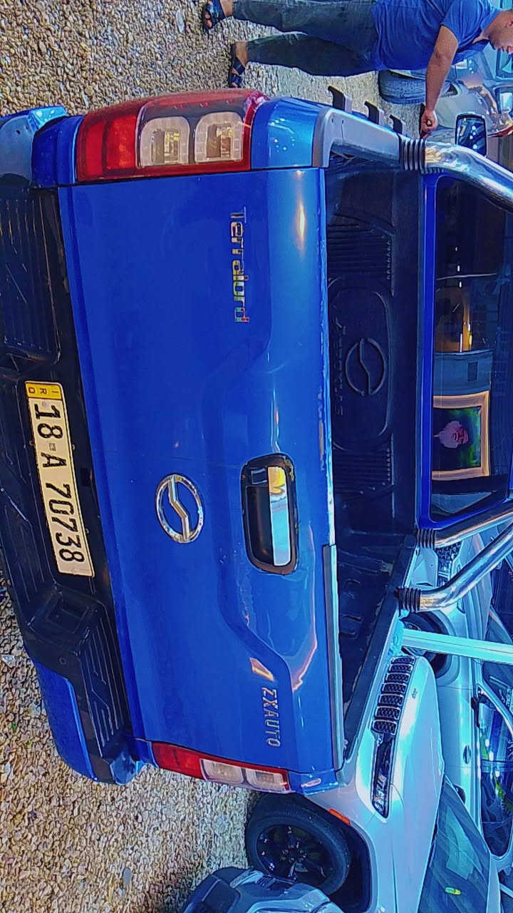 سلام عليكم بيكم صيني للبيع 
موديل/( 2023) السياره كير عادي 
المكينه خير من الله سياره حداديه كهربائيات كله شغاله 
 ملاحضه/السياره  بس بنيد بدل  بدون ضربه الباقي كفاله عامه الافتفستار عله الرقم (***********)/(***********)
