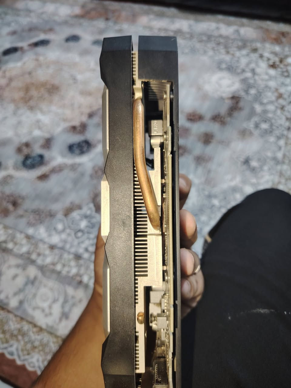 السلام عليكم كرت Geforce GTX 1660 VENTUS XS C 6G 
٪الكرت نضيف 99
لوك ستيكر 
6كيكا
الفي رام
مكاني البصره 
*********** رقمي 
توصيل غير متوفر
السعر 160 الف وبي مجال
