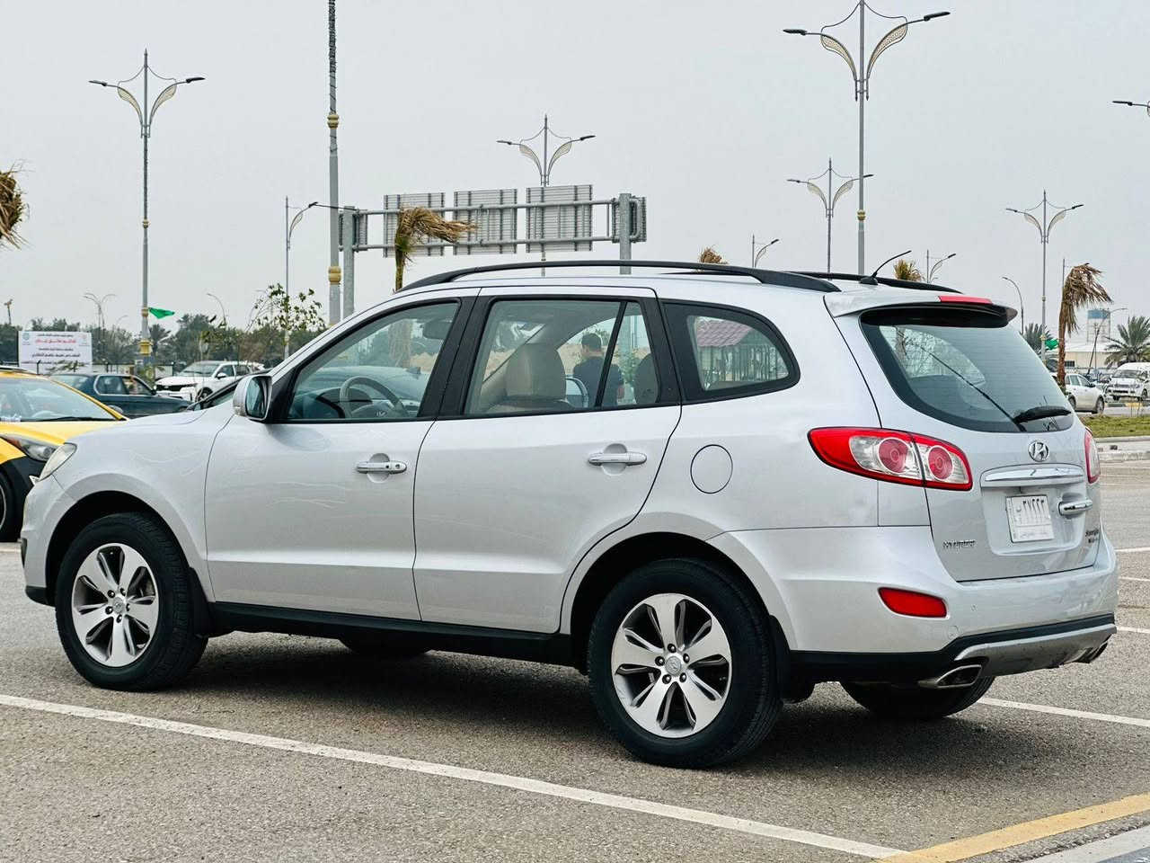 سلام عليكم سنتافي مديل2012 واردخليجي V6كفاله عامه سياره على وضع شركه ماشيه 150فقط كير مكينه كله بلاد موصفات(بصمه+مري شفط+كشنات جلد+7راكب+3قطع تبريد+فتحه سقف+نضام ترحيب+اشاير بلمري+داخل بيجي+ويل كب5) السعر145للستفسار***********
