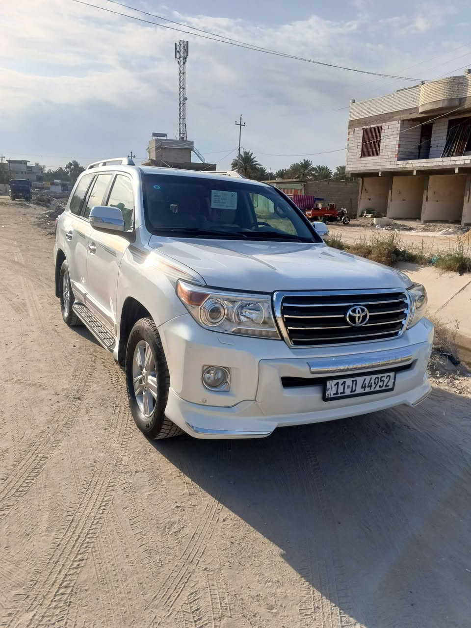 سلام عليكم
لاندكروز بريم 
مديل 2014
رقم بغداد جديد
ماشيه150
بيه جاملغ خلفي بدون دواخل اثر شخوط
سياره جديده وجاهزه 
بيع او مراوس
مكان سياره كربلاء 
سعر       355. بيه مجال بصيط
***********
‏‪***********‬‏
