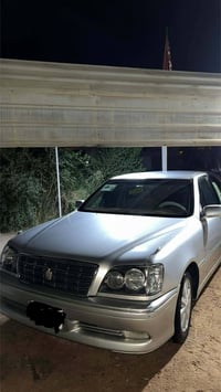 تويوتا كراون • رقم نكليزي شمالي • جاهز