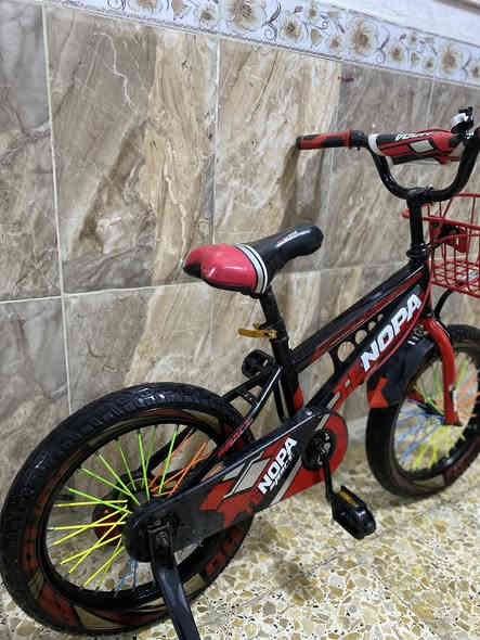 بيسكل حجم ١٦ مستعمل قليل كلش نضافه ١٠٠% مكاني قطاع ٢٨ شراي اتصل ***********
