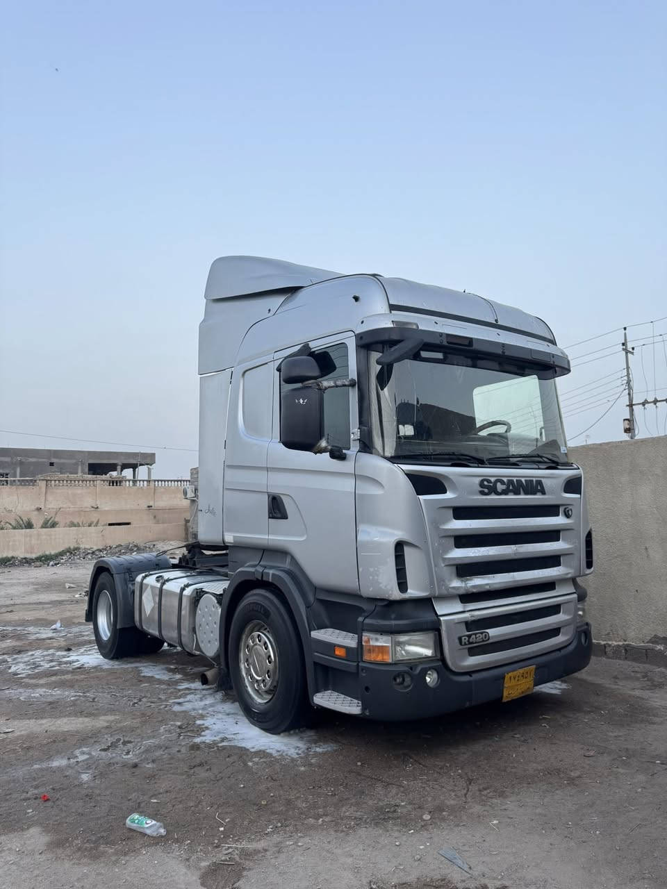 سلام عليكم للبيع سكانيه مديل 2006 مكينه 420انجكسن 
بسم شركه تخم تاير مكفوله كفاله عامه. ‭٠٧٧٢ ٥٥٨ ٤٣٤١‬
