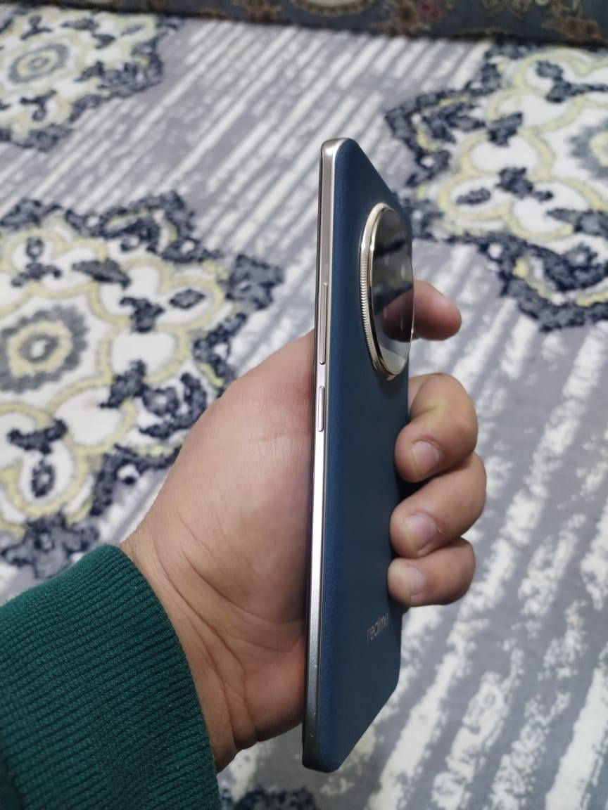 السلام عليكم جهاز  realme 13 Pro 5G كامل ملحقات ذاكره 512 مكاني البصره الزبير
رقمي ***********
