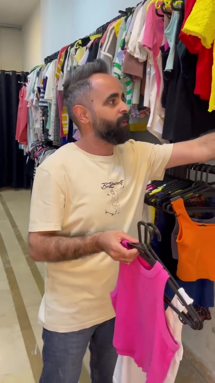 العيد قرّب.. وفرحة العيد ما بتكمل بلا للبسة جديدة تفرفح القلب 🍦🌸
​جبنالكن بمحل YZ للألبسة الأوروبية تشكيلة تيشيرتات صبايا بتاخد العقل، بألوان صيفية مبهجة وموديلات بتجنن.. لحقوا حالكن وتميزوا بالعيد! ✨🛍️
اليوم الخميس الساعة 5 المسا 💙
​📍 العنوان: سلمية | شارع البريد | سنتر النحاس (أوديسا) - القبو - يمين الدرج
📞 للتواصل والاستفسار: 0938847885
​أهلاً وسهلاً فيكن، ناطرينكن تنورونا! 🎈💃


**إذا كنت صاحب هذا الإعلان وتريد حذفه لأي سبب، رجاءا أرسل رسالة إلى الدعم الفني**