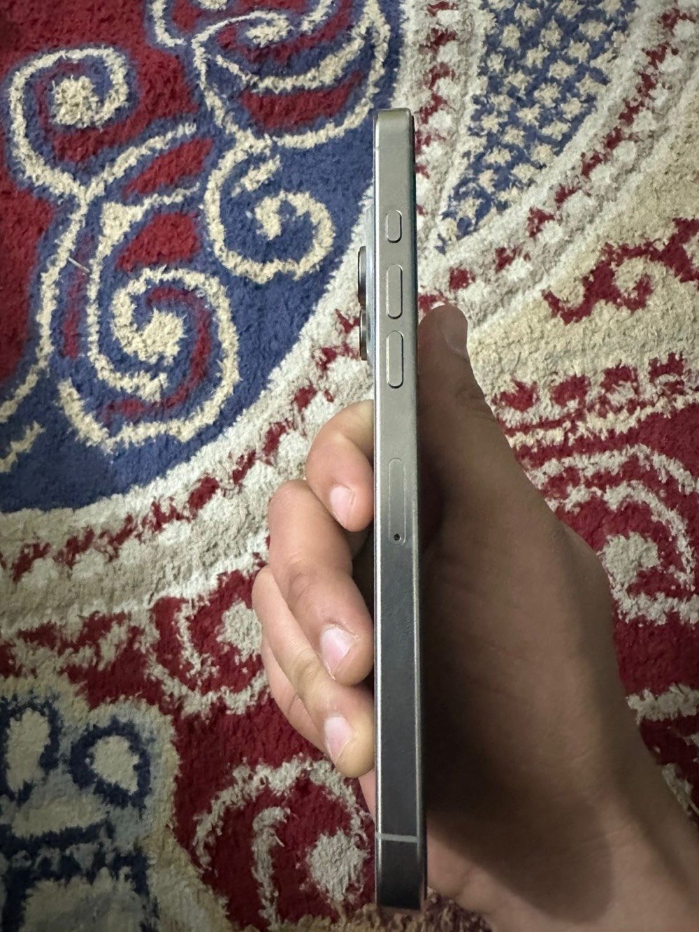 للبيع 16 برو ماكس 
العنوان ديالى بعقوبه 