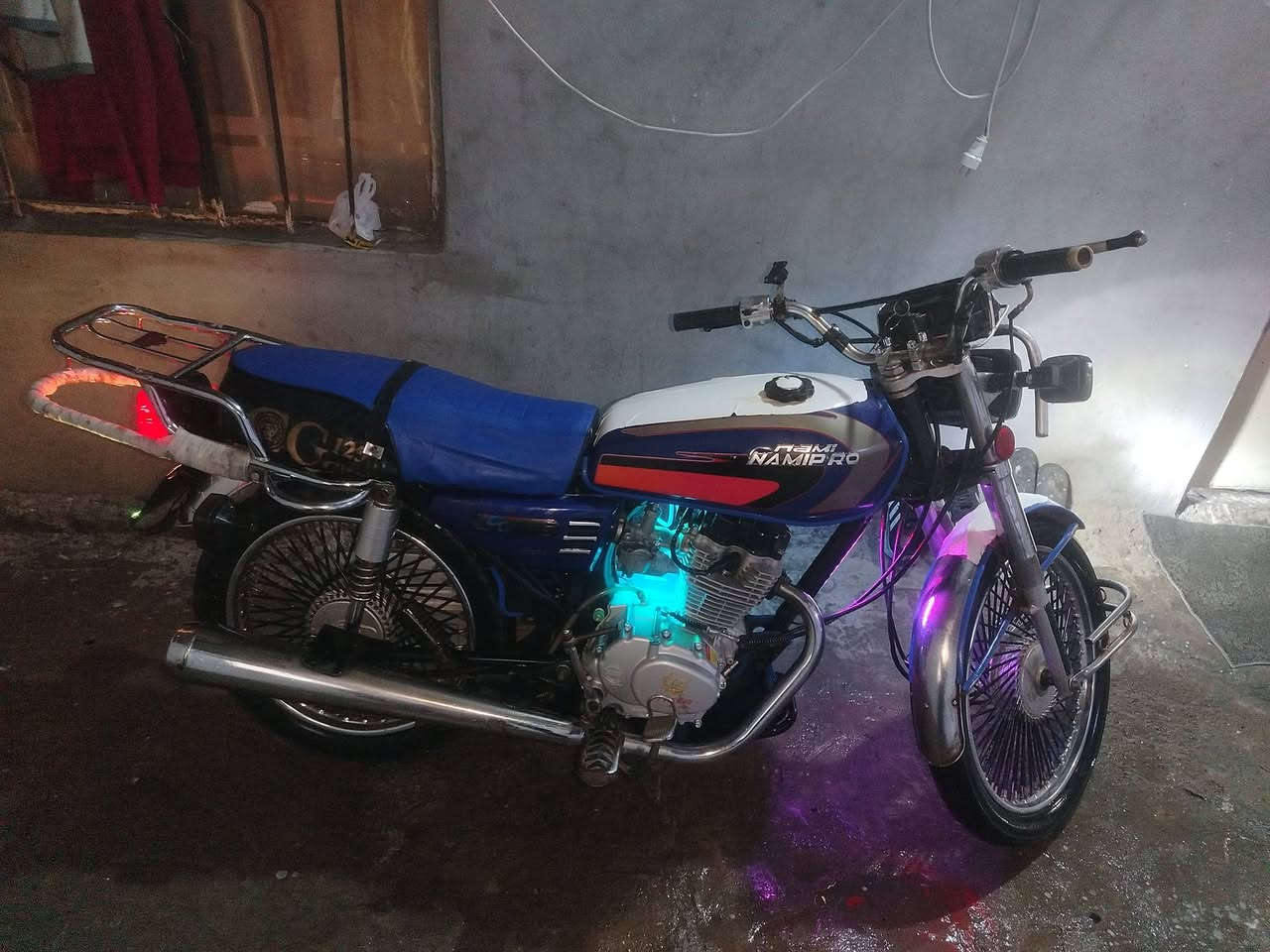 السلام عليكم تايكر  للبيع موديل 20 مبدل بس والفات نظافه فول السعر 440 وبي مجال عنواني حي صدام***********
