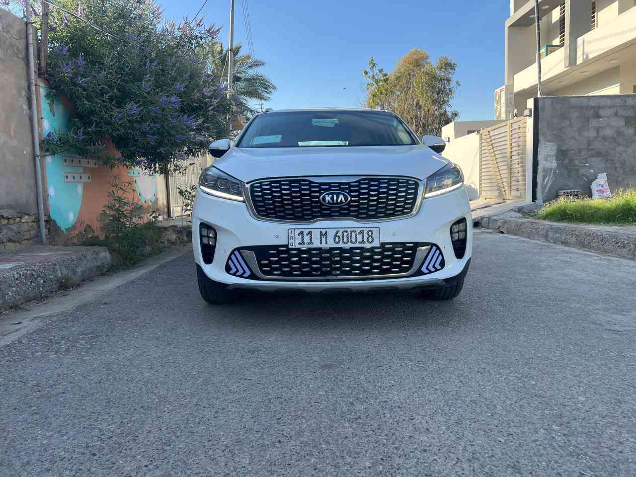 كيا سورنتو خليجي
رقم بغداد مشروع وطني
موديل ٢٠١٩ شكل ال٢٠
لون ابيض 
٦ سلندر ٧ راكب 
فوووووول مواصفات بدون فتحة 
بصمتين: تشغيل وتقفيل 
بردات خلفية اصلية 
الباب الخلفي كهربا
كشنات جلد اصلي لونين
كشنات ٢ كهرباء
شاشة كبيرة اندرويد 
جي : بي: اس : خرائط طرق 
كامرة دوارة اصلية 
حساس امامي وخلفي 
مري شفط مع القفل 
تحكم استيرن فول 
حاكية : ابلوتوث: اوكس 
كيجات السرعة زئبقية 
شاشة الدشبول الكترونية 
نظام ايكو درايف 
نظام سبورت ورياضي وعادي 
تبريد ابيانو لمس 
تبريد ٣ قطع ثلج 
مانع انزلاق وانحدار 
اضواء ترحيب بليدات 
علامة سورنتو بلدوسة 
لد امامي وخلفي 
لايت زنون اصلي 
اشاير بلمري 
يدات نيكل اصلي 
ويل اكروم ١٩
تخم تاير جديد لك 
ماشية ٧٠ الف اصلي
لايت اسود ٥ عدسات 
كير ومكينة وصدر وحدادية وتبريد كفالة عامة 
بدون ضربة وتبديل واسخوط وبارد ورصعات وصبغ عدى كارت صغير فقط
سيارة جديدة ومال بيت مابية اي نقص 
الرقم الدولي الجديد/ هزة جديدة/ سنوية جديدة 
كتلوكات الشركة موجودات// البصمة الثانية ممستخدمة// 
السعر ٢٢٨$نهايتة
***********
