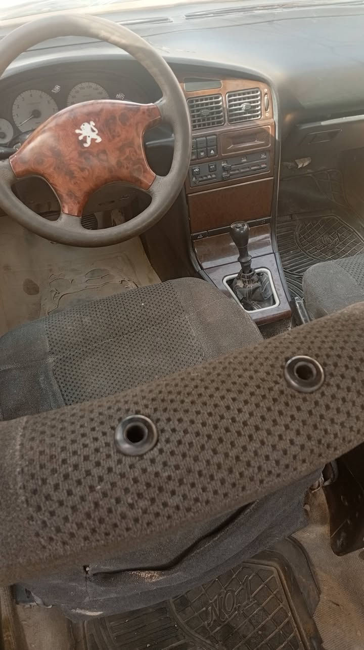 سلام عليكم بيجيو بارص للبيع مديل سياره 2011سياره نضيفه مكان نجف لسعر 13ورقة وبيها مجال بصيط وهاذا رقمي ***********
