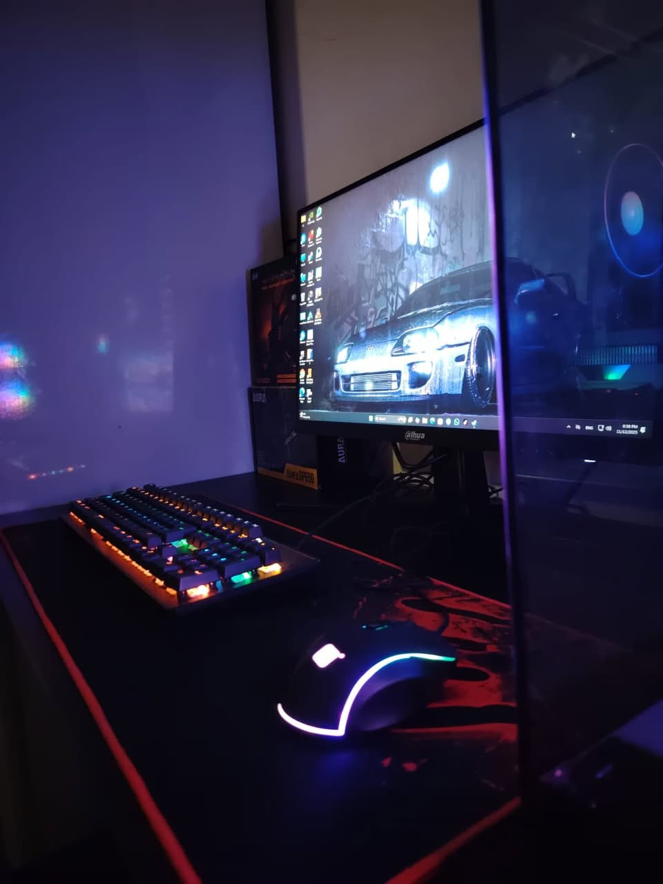 تجميعة گيمنك "سيت أب" كامل (Full Setup) 🎮
الجهاز والشاشة:
• المعالج: Ryzen 5 5600X 
• كرت الشاشة: RTX 4060 8GB 
• الرام: 16GB (سرعة عالية).
• التخزين: 1TB SSD NVMe 
• الشاشة: 25 بوصة، تردد 180Hz 
الإضافات والملحقات:
• ميز قيمنق (Gaming Desk).
• مايك احترافي (للستريم أو التواصل).
• كيبورد + ماوس + سماعة + ماوس باد.
💰 السعر: 1,550,000 دينار عراقي.
مع الضمان لحد الان ساري سنة كاملة استبدال.


**إذا كنت صاحب هذا الإعلان وتريد حذفه لأي سبب، رجاءا أرسل رسالة إلى الدعم الفني**