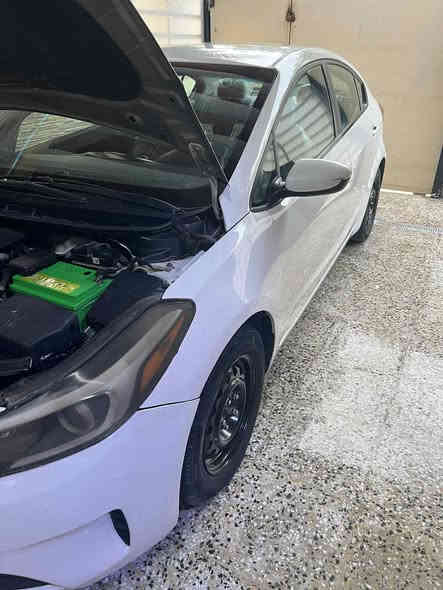 أعيد النشر بسبب الوعود الكاذبه 
اخوان فدوه اروحلكم أقرو المنشور والمو شراي لايكسر بحلال العالم يعني لايتعبني واتعبه
السعر 11500 يعني شده و15 ورقه وبيها مجال 

فورتي 2018 رقم اربيل للبيع نص مواصفات 
ماشيه 78 الف 
محرك 2000 دوش 
كير at اوتو عادي 
تحكم ستيرن 
جام كهرباء 
دوشمه جديده 

سياره نظيفه خير من الله مال بيت ما مشتغل بيها تكسي من البيت للدوام 
بيها تخم تاير حداديه نظيفه شادها قبل فتره 
ادامه كامله للسياره تشغل وتطلع 
راسلني واتساب ارسلك صور الحادث 
***********
ملاحظه :اخيره فدوه لعيونكم تعليقات مااكدر اجاوب عليها لان راح تلفوني ماراح يسكت فاعذروني بهاي الشغله
