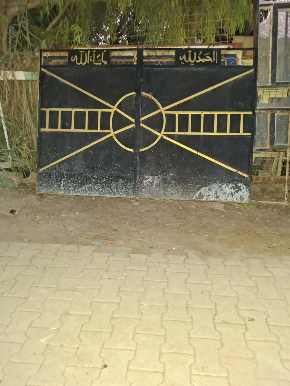 باب طلاقتين نضيف للبيع في سكله ابو حسن السويعدي للاستفسار ***********
