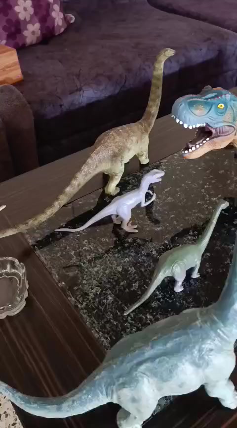 مجموعة من الديناصورات
مع العلم اكو منهم قطعتين انتاج سفاري عام 1988 (نادر)
وعليهم ختم safari LTD


**إذا كنت صاحب هذا الإعلان وتريد حذفه لأي سبب، رجاءا أرسل رسالة إلى الدعم الفني**