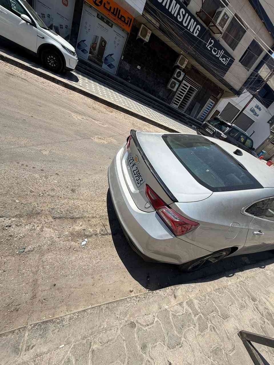 ماليبو 17ماشيه 140 الف مايل كير مكينه صدر كامله ماببه نقص فقط تبريد وكف عندي بارحه مادري ليش سعر 83 عنوان بغداد العامريه حادث ربع بنيد فقط رقم سليمانيه هزه جديده سنويه جديده كامله من كل شي 
***********
