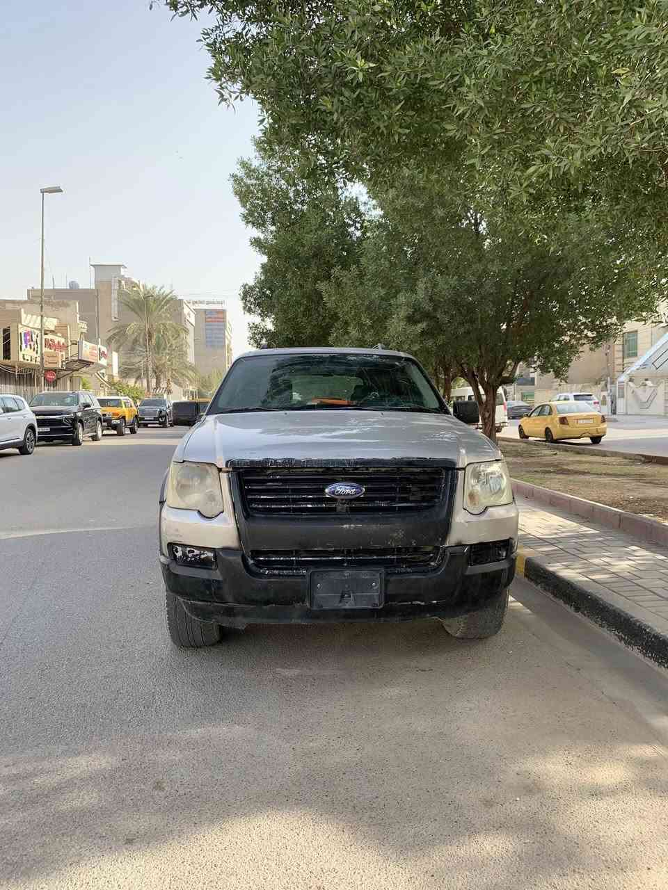 سلام عليكم فورد اكسبلور 2007 
مزاد وزاره داخليه ترقيم مجاني 
سيارة محور مكينة 3000V6
كير ومكينة مكفولات 
كهربائيات شغاله 
داخل 7راكب داخل بيجي
صدر 80/100
تبريد 3قطع 
السعر 55وبيهة مجال 
موًقع سيارة :بغداد البلديات 
***********
